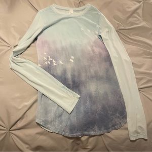 Cute Ivivva shirt!🔷